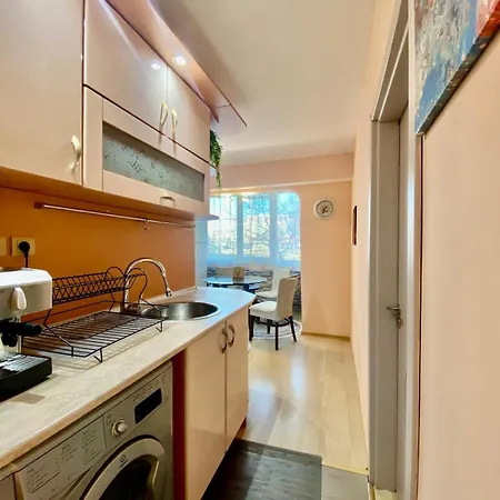 Chaika 29 - 3bd For 5 People, 10min From The Appartamento Varna